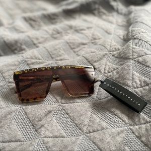 Quay Australia “Hindsight” sunglasses